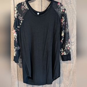 Sheer floral sleeve top